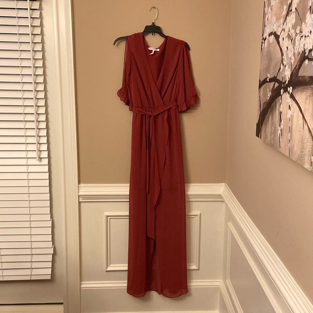 Rust colored long lined dress with open sleeves